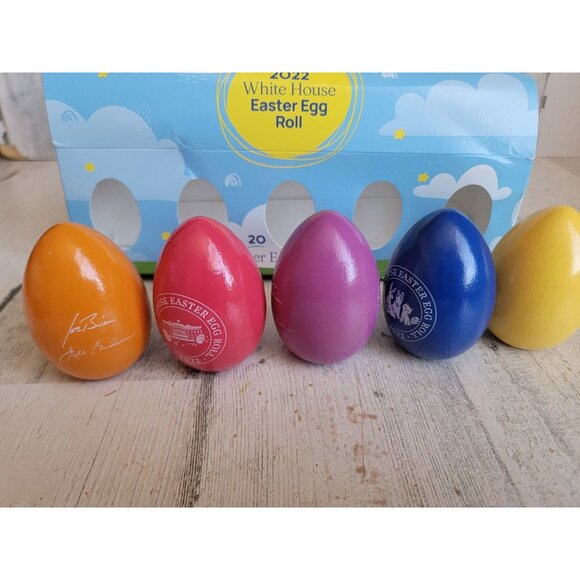 White house Easter egg roll rainbow Wooden set collectible - Picture 4 of 6